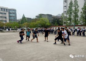 洒激情汗水 赛拼搏英姿 